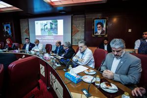 بازدید وزیر بهداشت و درمان و آموزش پزشکی کشور سوئد از مرکز قلب و عرو شهید رجایی: عکس شماره 5 / 12
